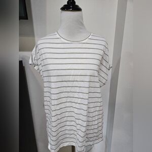 Banana Republic White and Olive Cap Sleeve Tee